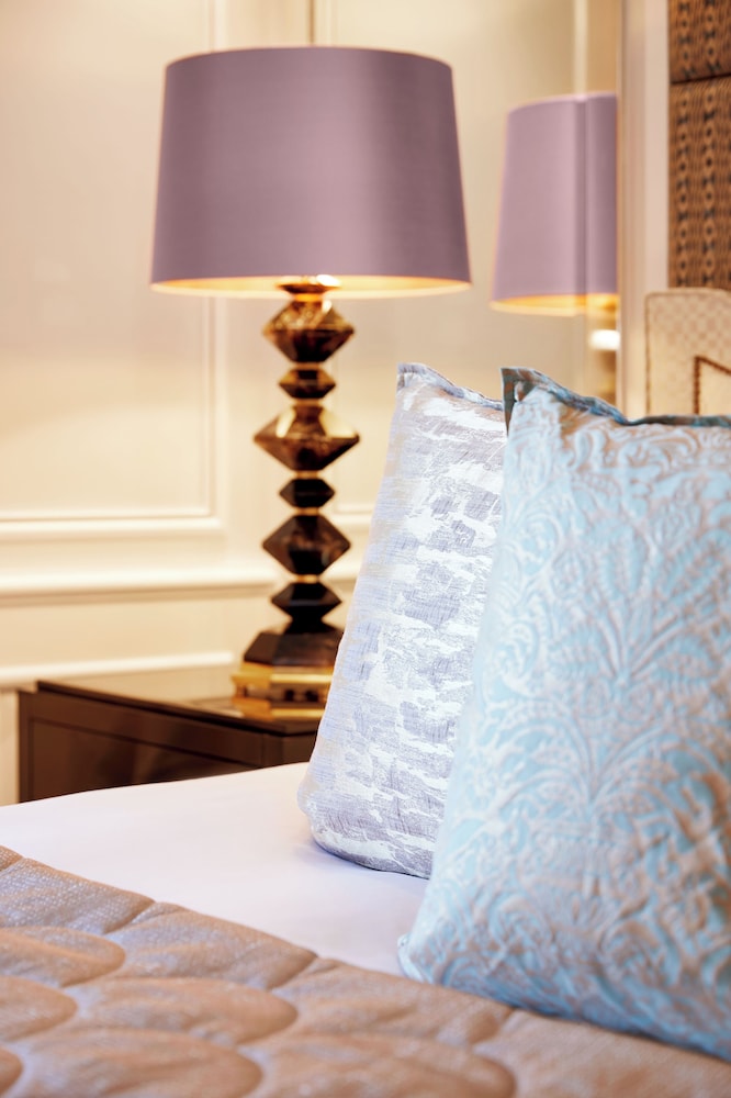 Suite, Lakeside