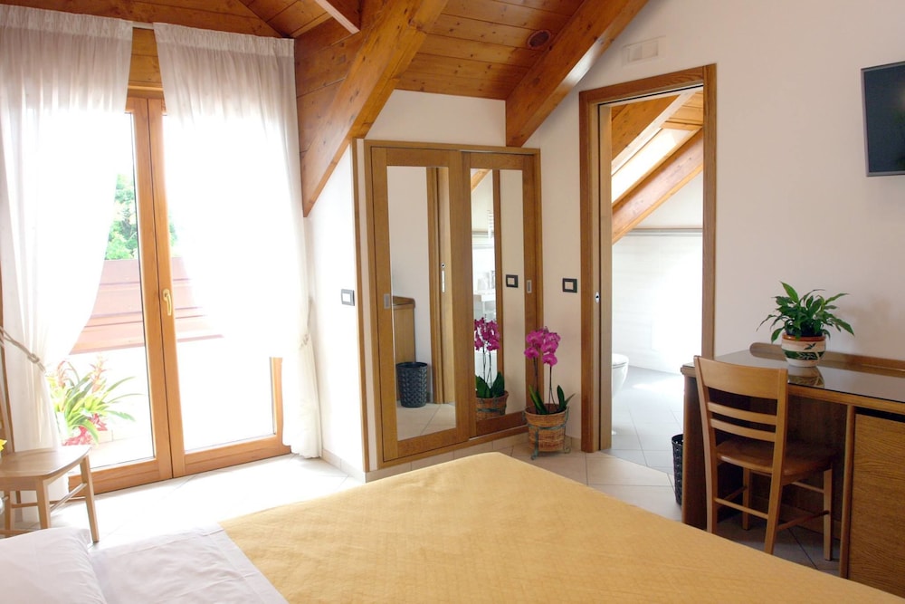 Quadruple Room, Multiple Beds (Bomerano) photo 1