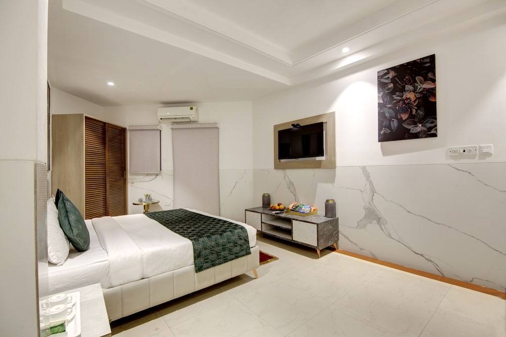 Premium Room, 1 Double Bed, Non Smoking - Photo 2