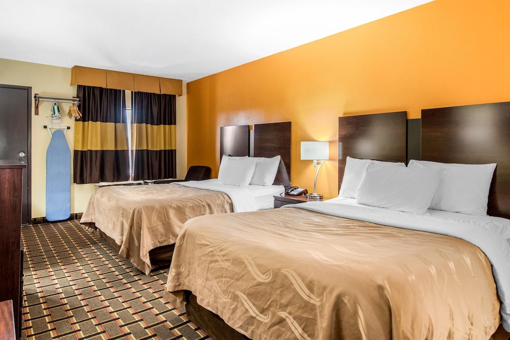 Standard Room, 2 Queen Beds, Non Smoking - Photo 3