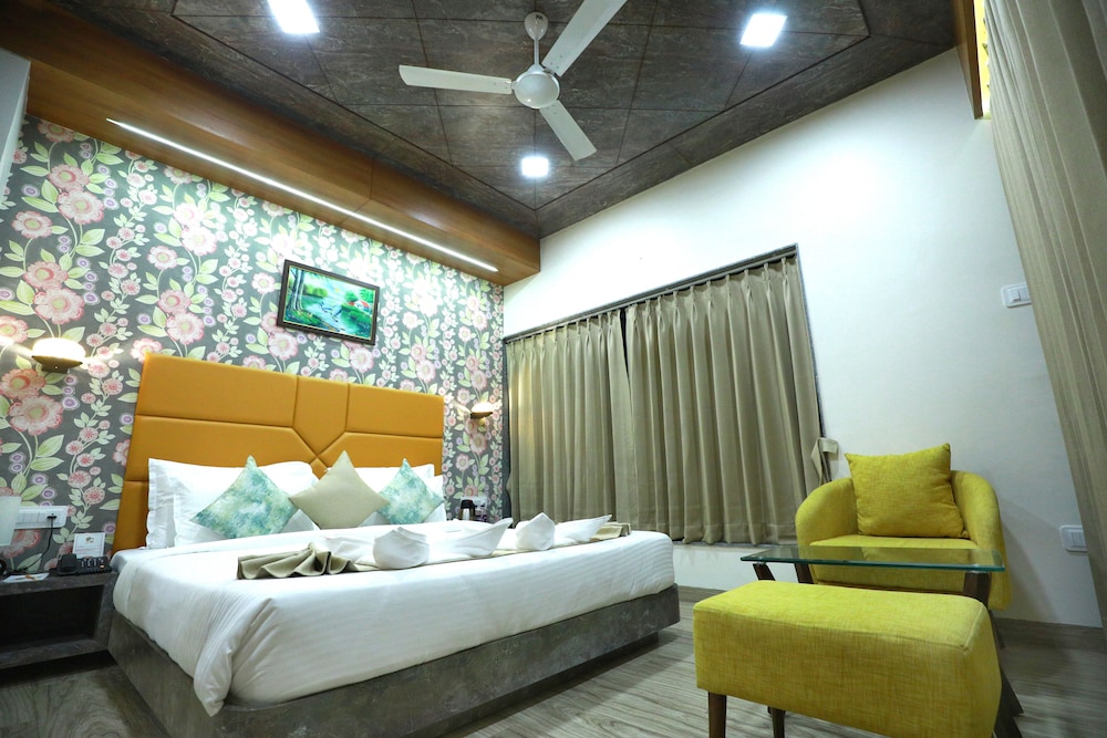 Sea View Suite Room - Photo 5