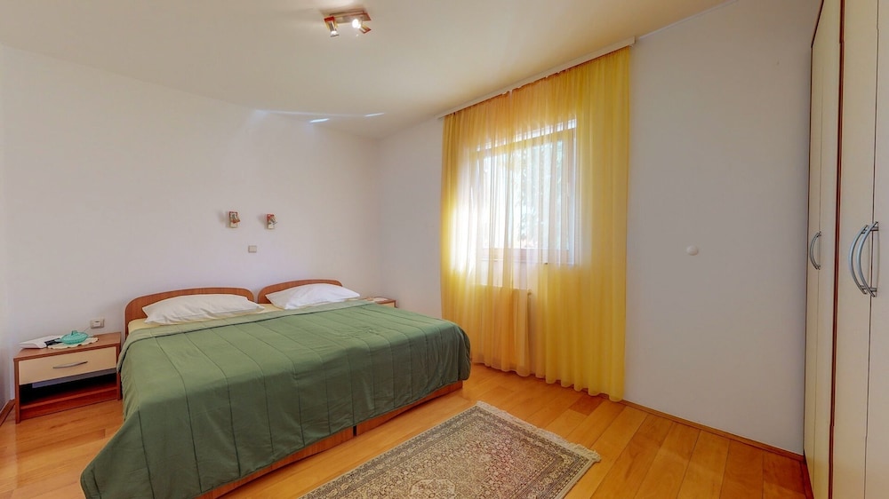 Deluxe Apartment photo 1