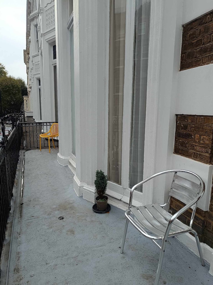 Suite, Ensuite (with mezanine ) photo 2