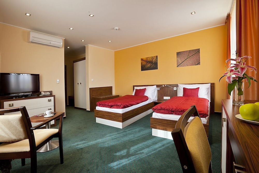 Business Twin Room photo 1