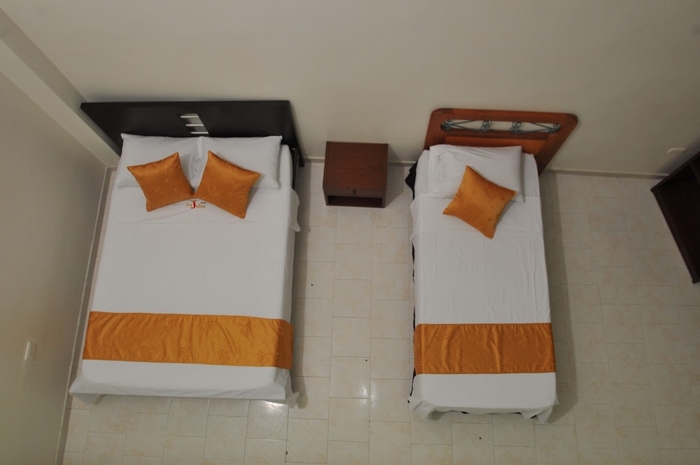 Standard Quadruple Room, 1 Bedroom, Non Smoking, Ensuite photo 2