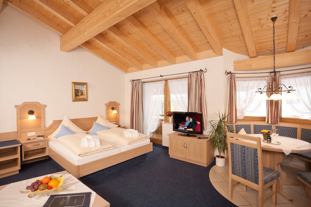 Deluxe Double Room, 1 Bedroom, Private Bathroom