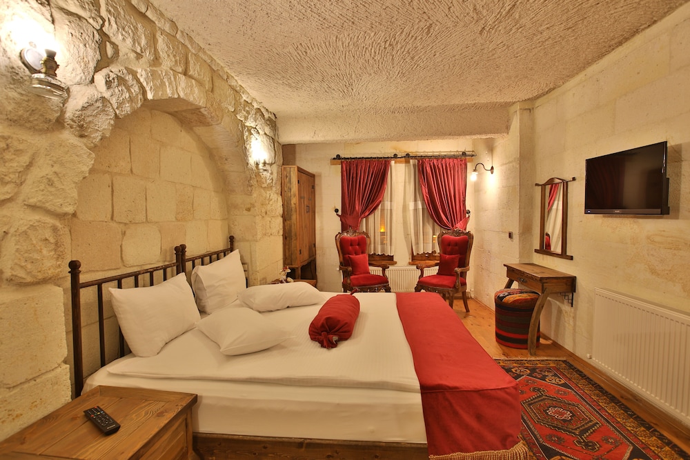 Mazi Family With Jacuzzi Room