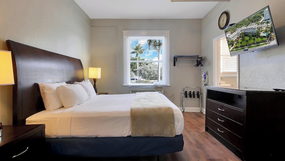 Pet-friendly Classic Room, 1 King Bed