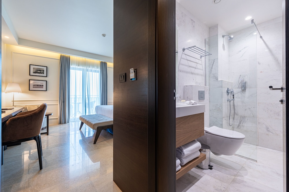 Premium Double or Twin Room, Sea View - Photo 22
