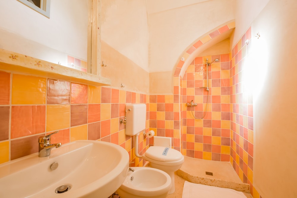 Basic Room, Ensuite photo 3