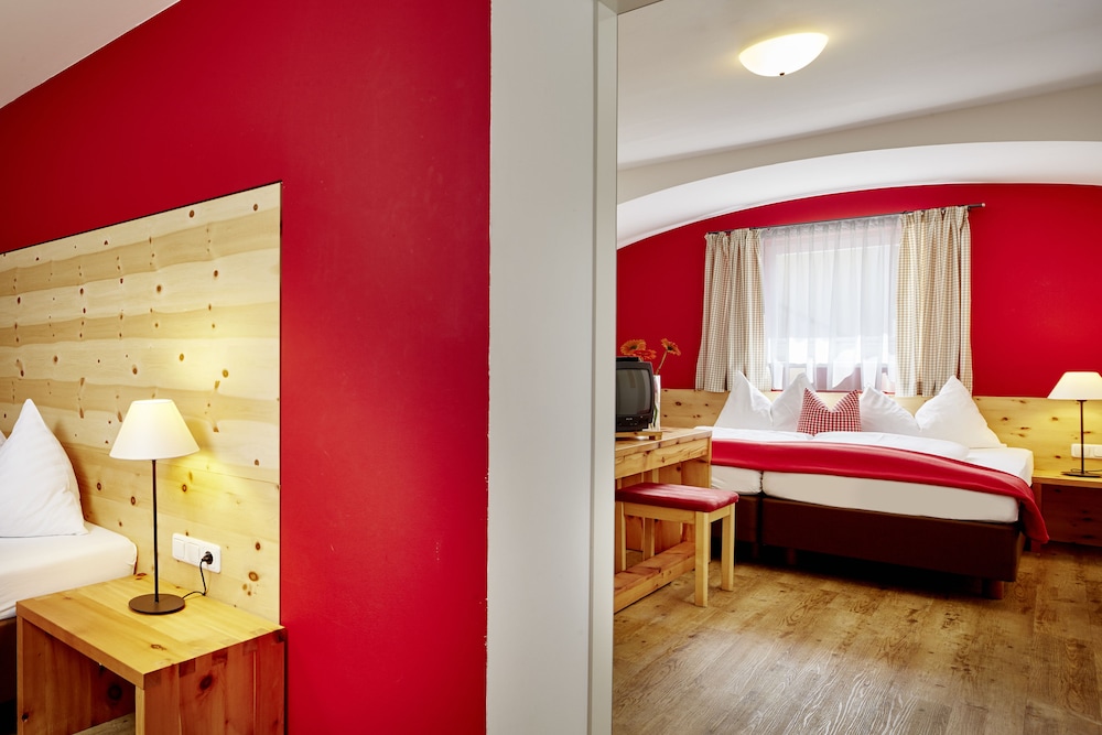 Family Suite, 2 Bedrooms, Allergy Friendly photo 3
