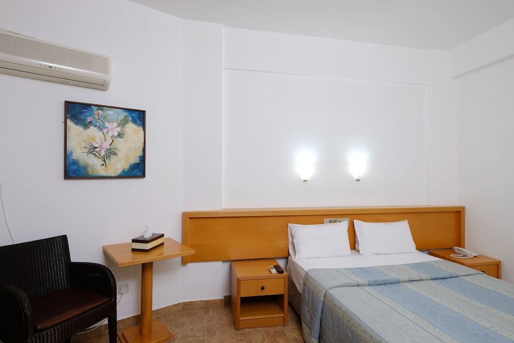 Double Or Twin Room photo 3