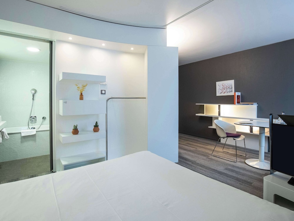 Superior Suite, Multiple Beds - Photo 7