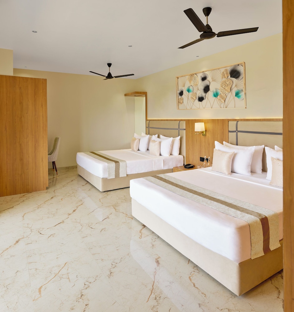 Family Suite, 1 Bedroom, Pool View