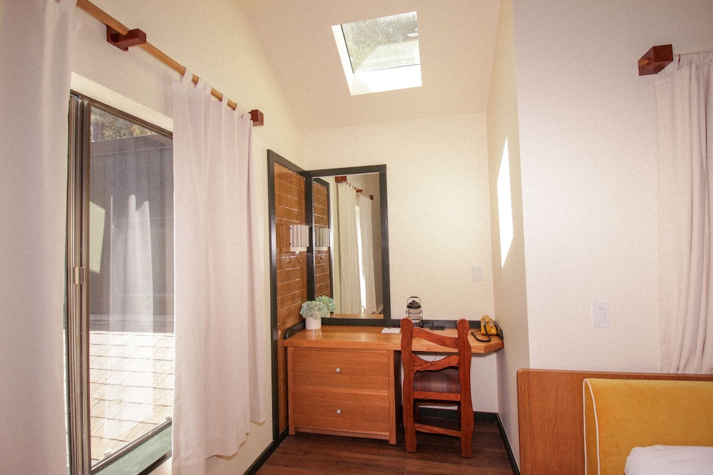 Suite with 1 King bed