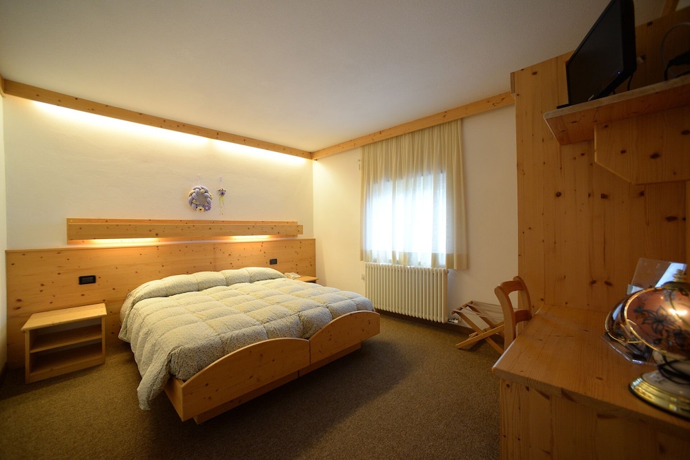 Double or Twin Room photo 2