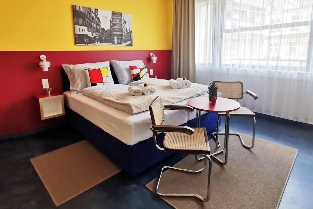 Comfort Room, 1 Queen Bed, Balcony, City View