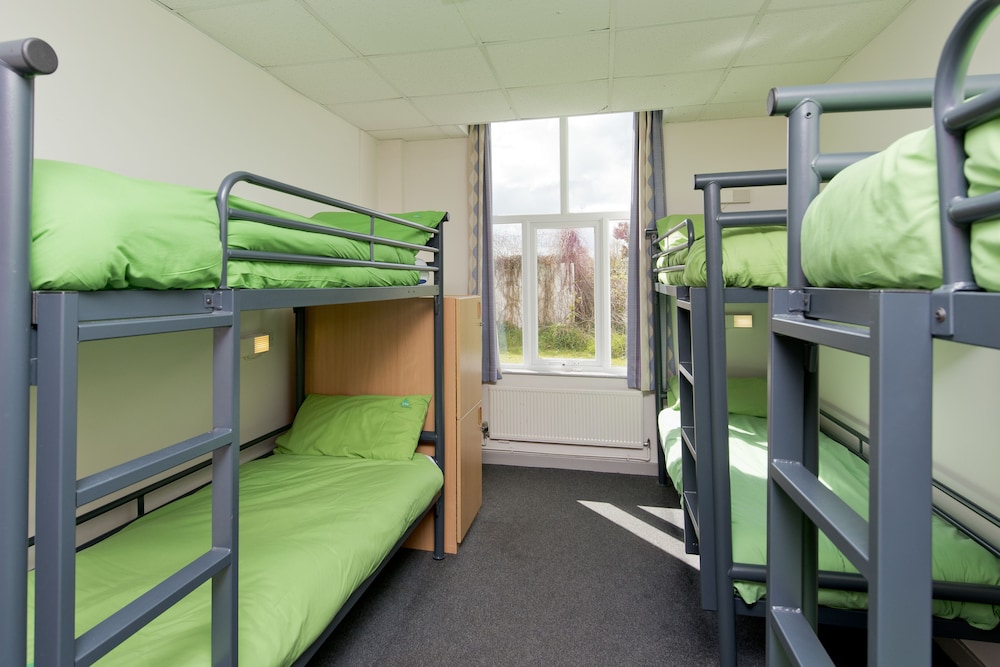 Room (8 Bed Private)