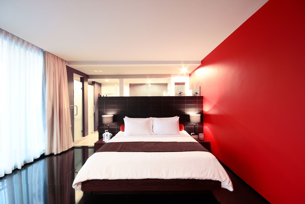 Deluxe Room - Photo 3