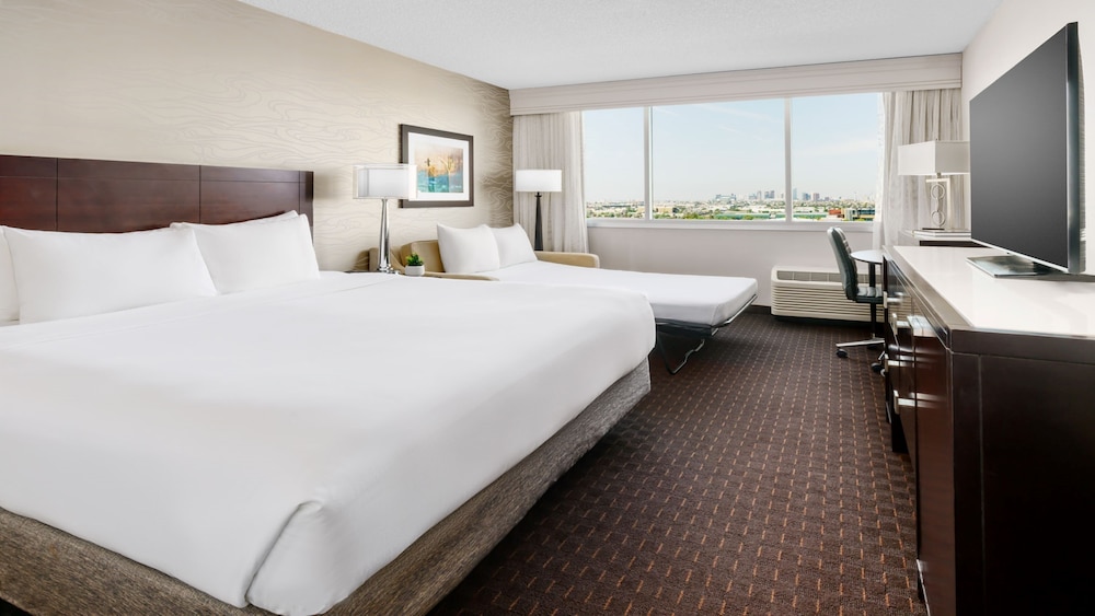 Premium Room, 1 King Bed with Sofa bed - Photo 6