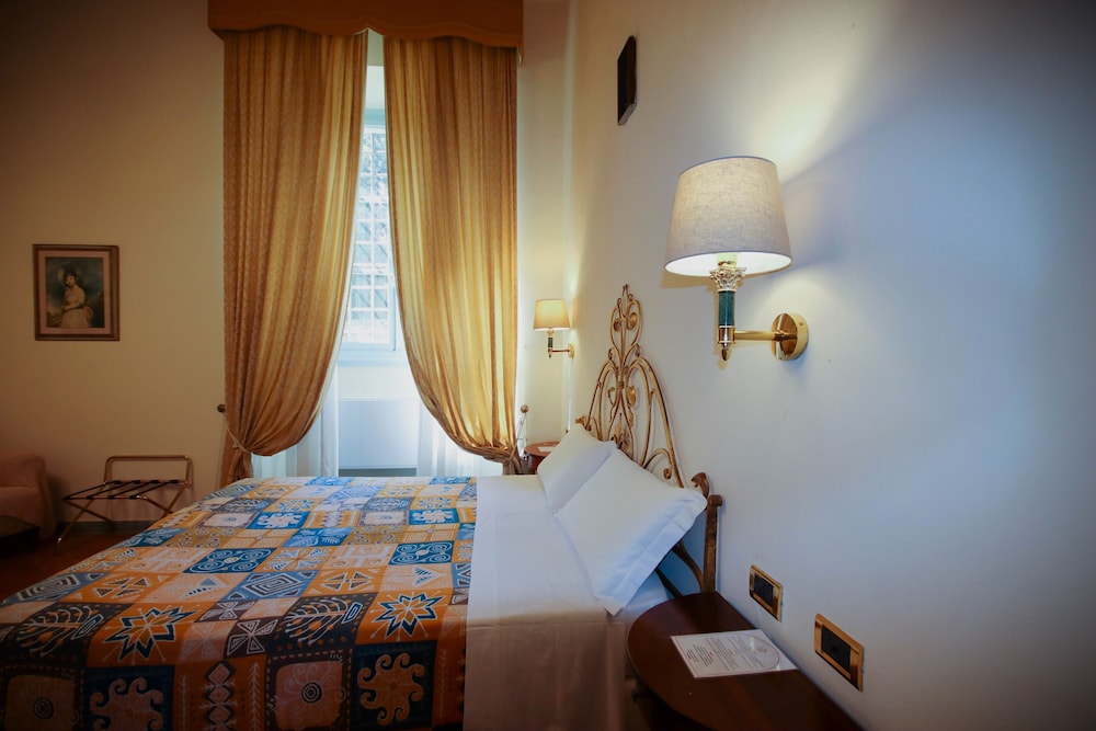 Classic Room - Photo 5