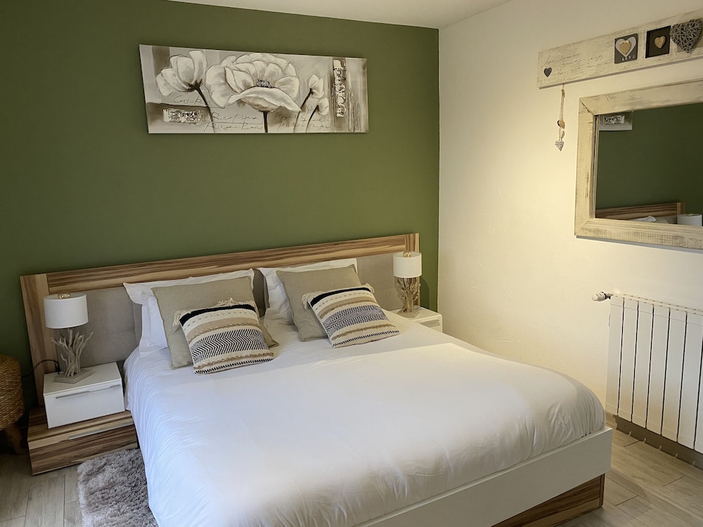 Classic Double Room, Non Smoking, Pool View (Tilleul) photo 1