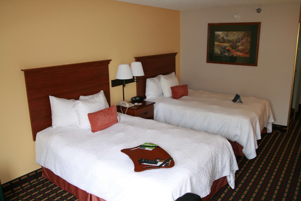 Two double beds non smoking photo 1