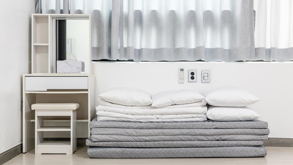 Basic Room, 1 Bedroom (102) - Photo 4