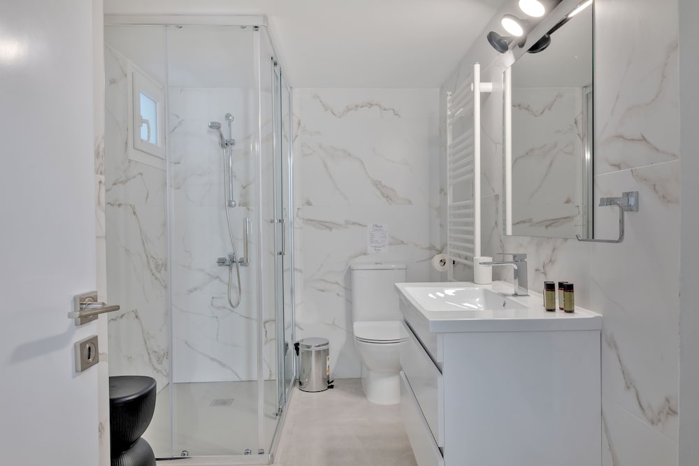 Luxury Apartment photo 3