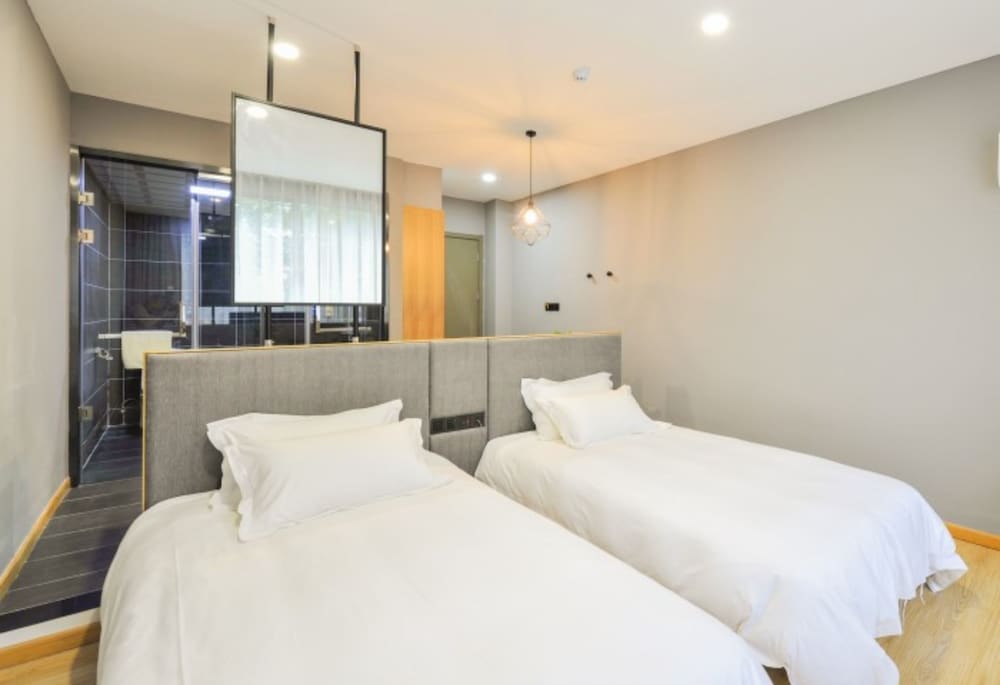 Business Twin Room
