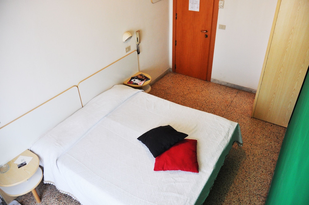 Double Or Twin Room (Mansard)
