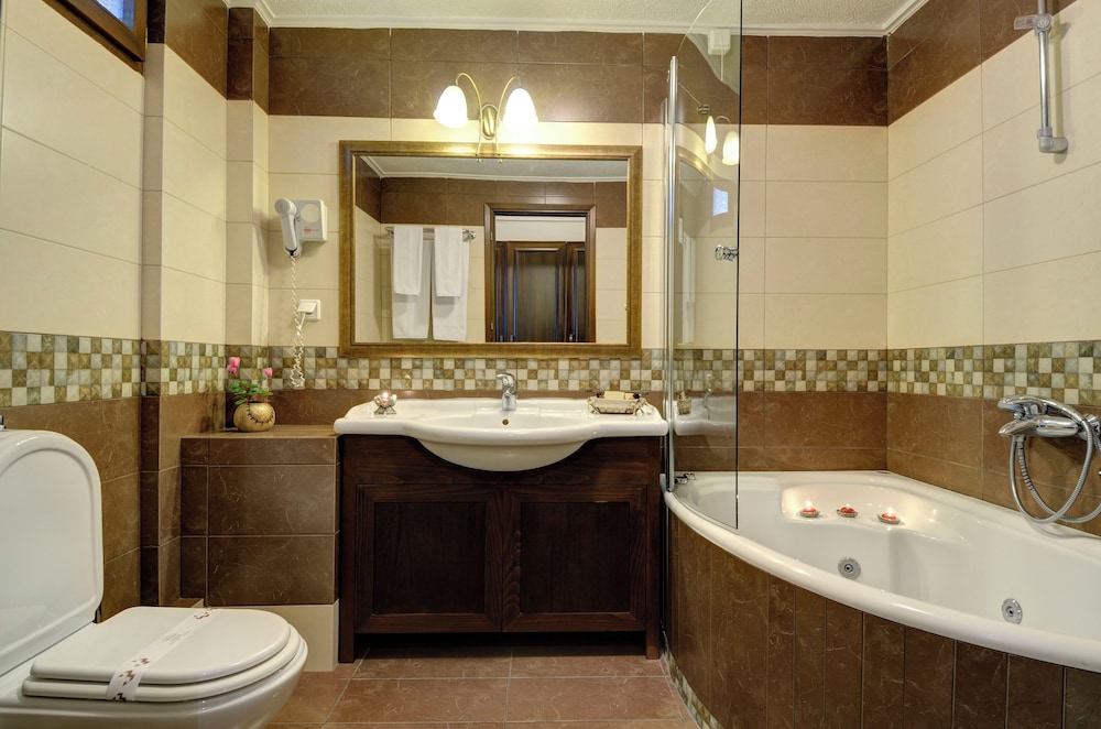 Deluxe Double or Twin Room, Lake View photo 3