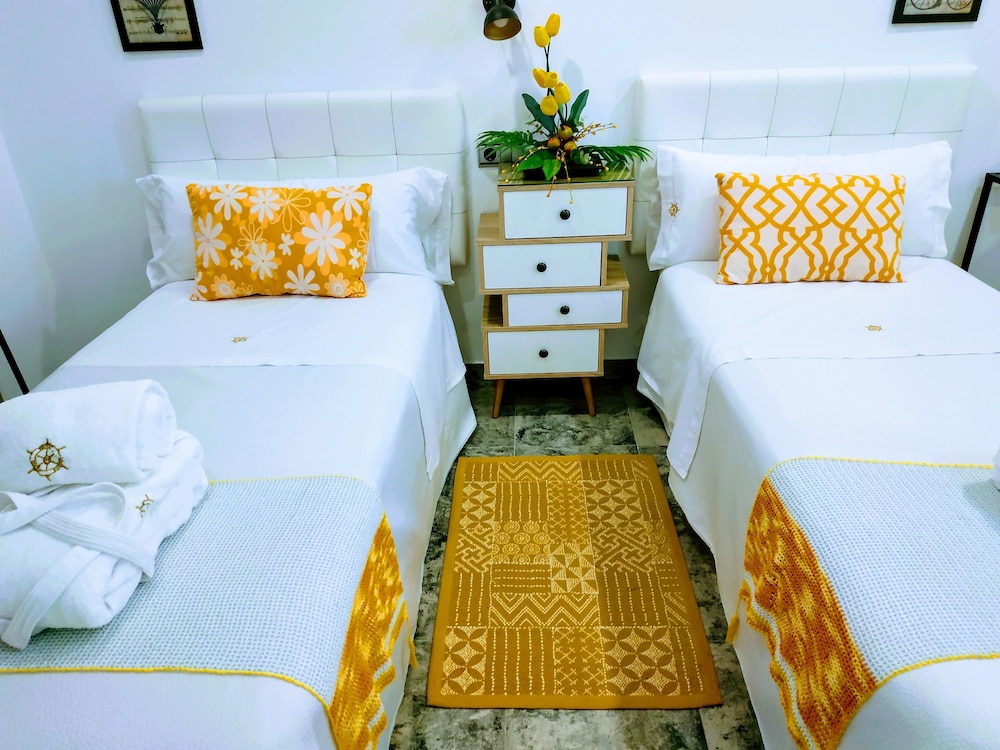 Superior Double Room, 2 Twin Beds, Pool View photo 3