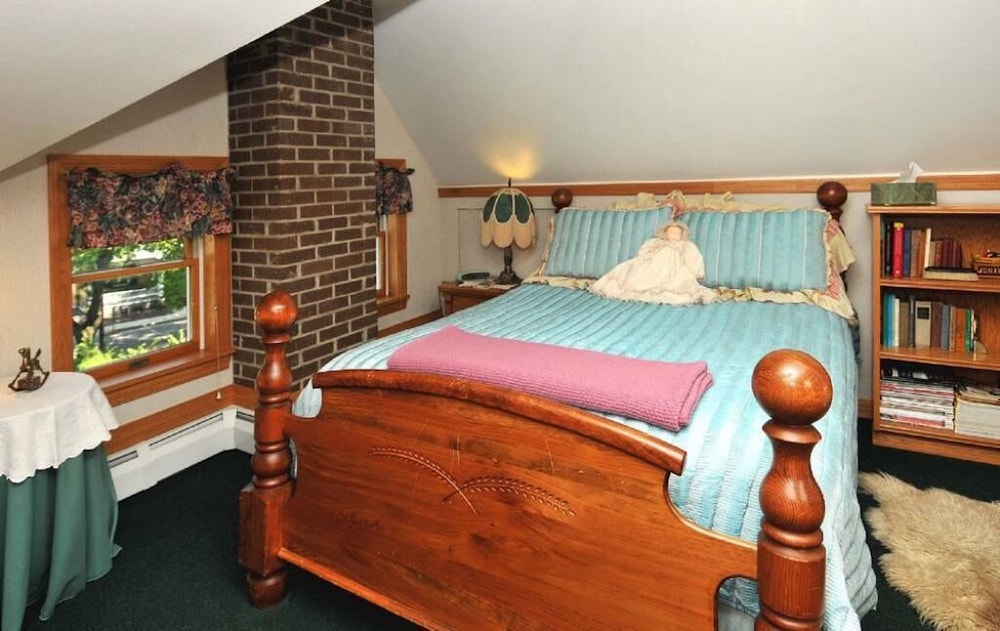 Family Suite, Ensuite, River View (Victorian Loft Suite) photo 3