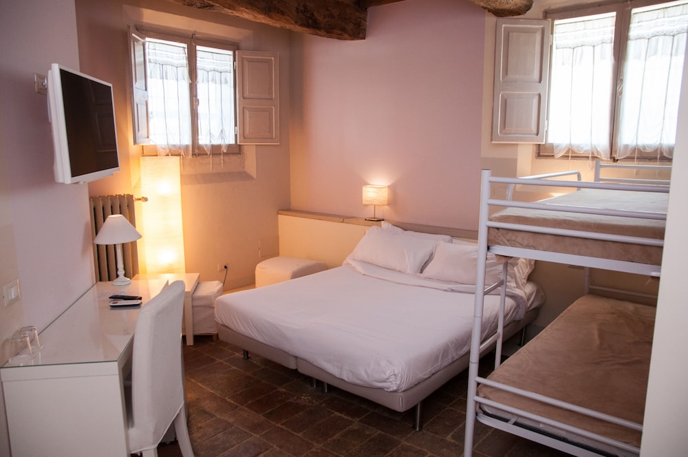 Quadruple Room photo 1