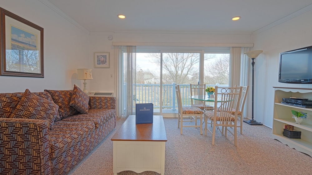 Suite, Kitchen