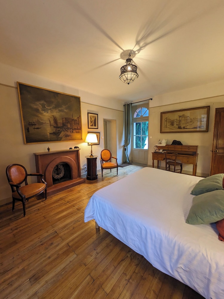 Signature Double Room, Garden View photo 1