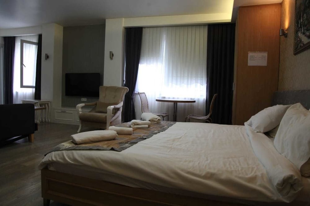 Studio, 2 Double Beds photo 3