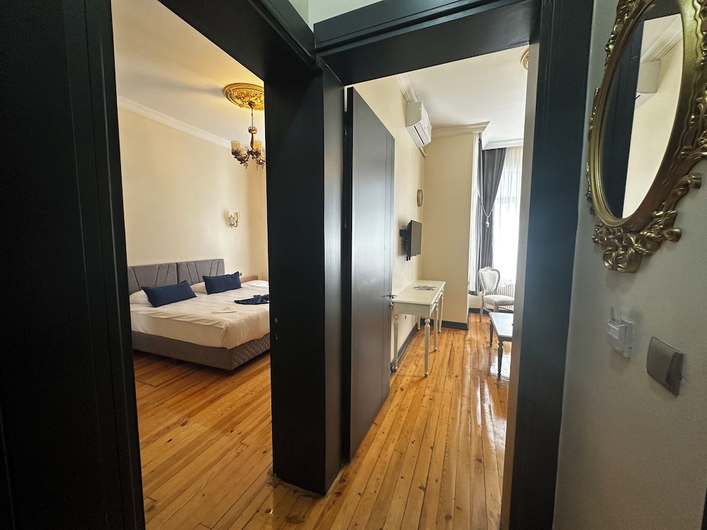Standard Double Room photo 3