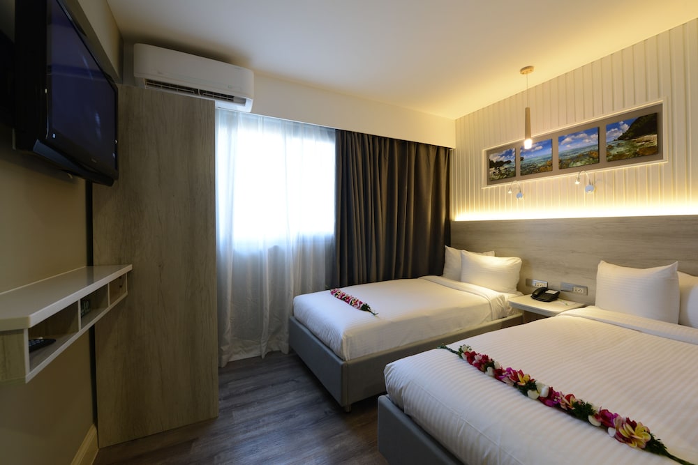 Room, Multiple Beds, Non Smoking