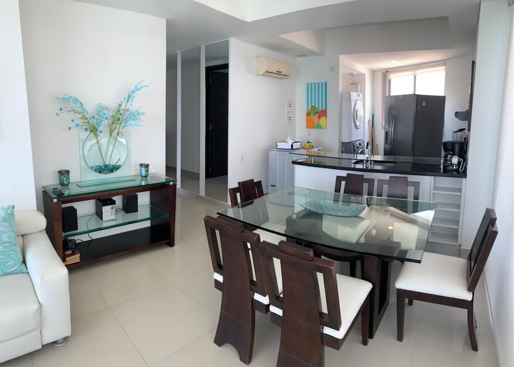 Family Apartment, Beach View photo 3