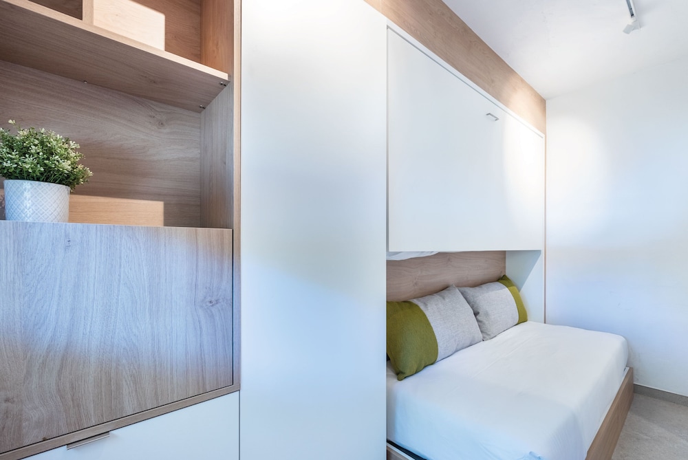 Three-Bedroom Duplex Golf Villa thumbnail 6