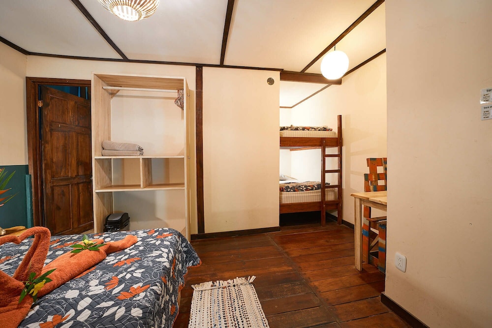 Deluxe Quadruple Room, Multiple Beds, Non Smoking, Ensuite photo 2
