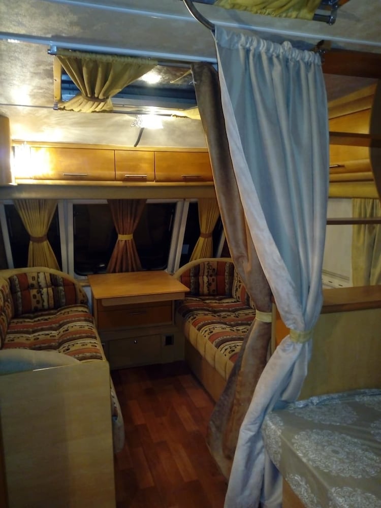 Business Double or Twin Room, City View photo 3