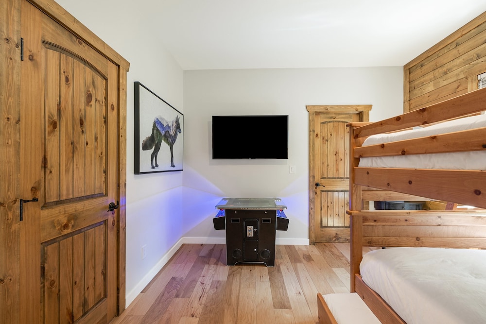 House (4 Bedrooms) photo 1
