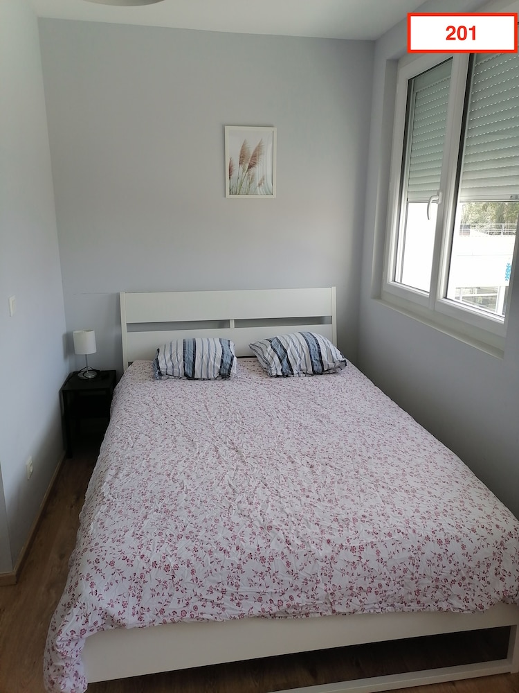Classic Studio, Ensuite - Photo 22