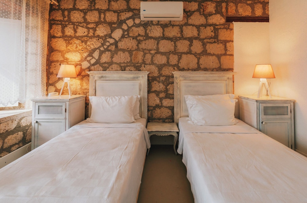 Standard Double or Twin Room, City View, Ground Floor