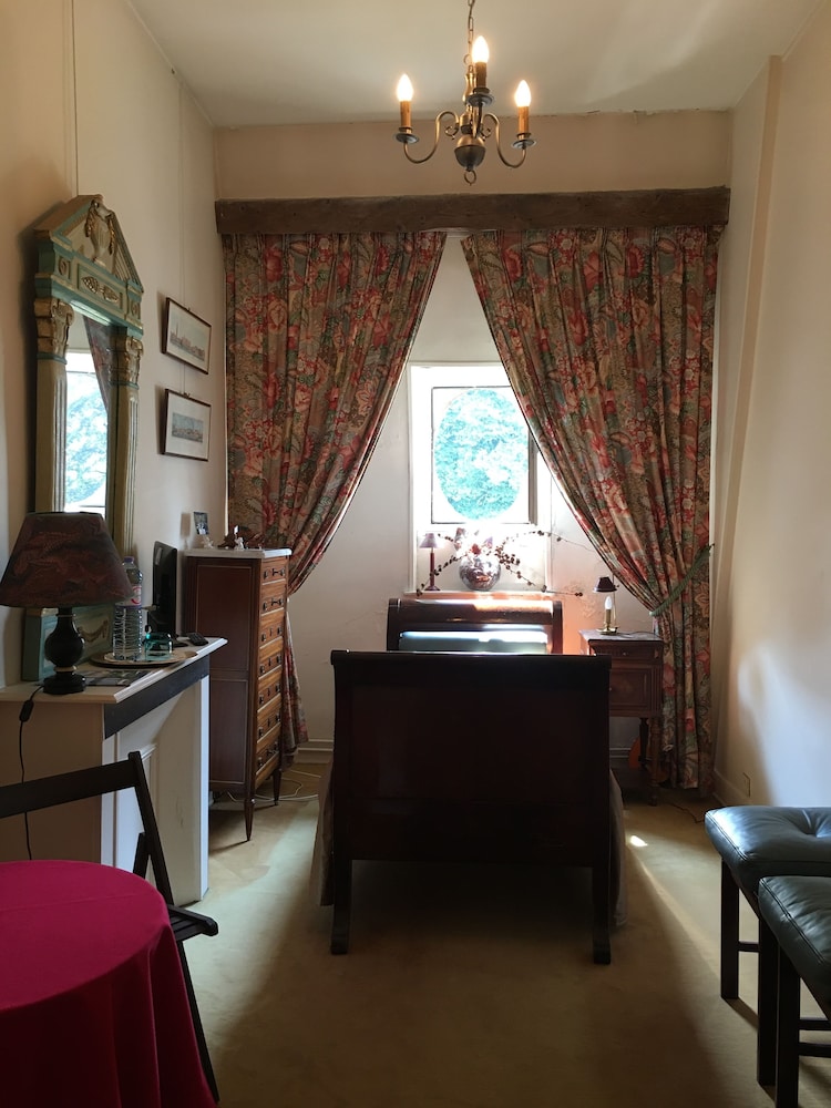 Individual Room With Empire Bed photo 1