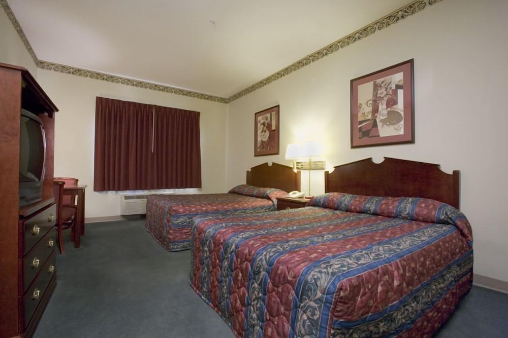 Double Room, 2 Queen Beds photo 1