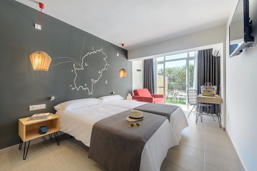 Twin Room (Chill Out) photo 2